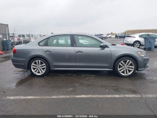 1VWLA7A34KC010668 Volkswagen Passat 2.0t Wolfsburg Edition