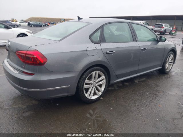 1VWLA7A34KC010668 Volkswagen Passat 2.0t Wolfsburg Edition