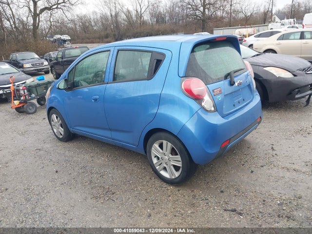 Chevrolet Spark 1lt Cvt 2015 KL8CD6S90FC736193 Image 3