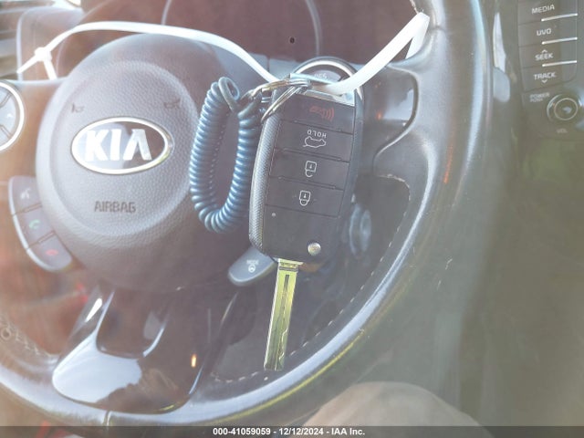 KIA SOUL + 2014 KNDJP3A52E7715842 Image 11