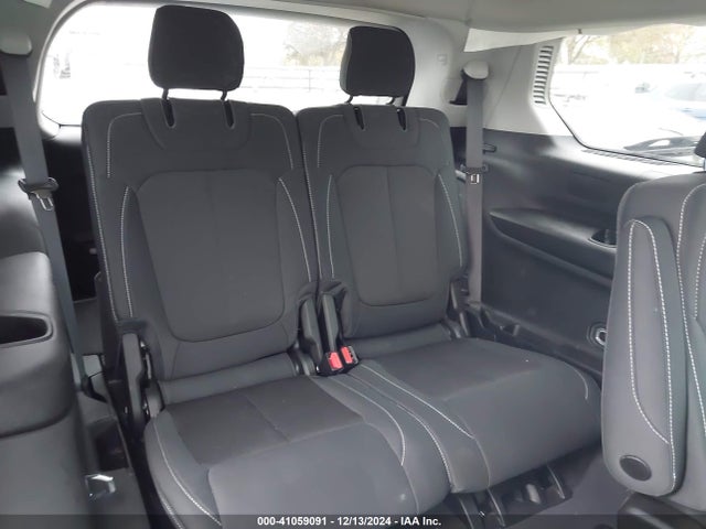 1C4RJKAG7P8816212 Jeep Grand Cherokee L Laredo 4x4
