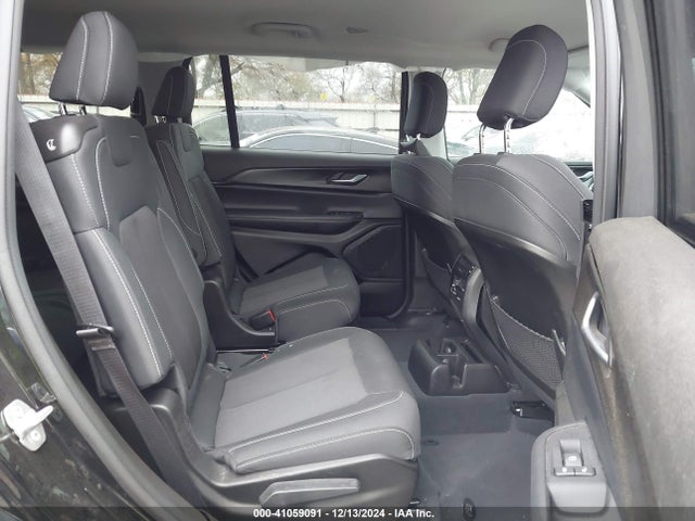 1C4RJKAG7P8816212 Jeep Grand Cherokee L Laredo 4x4