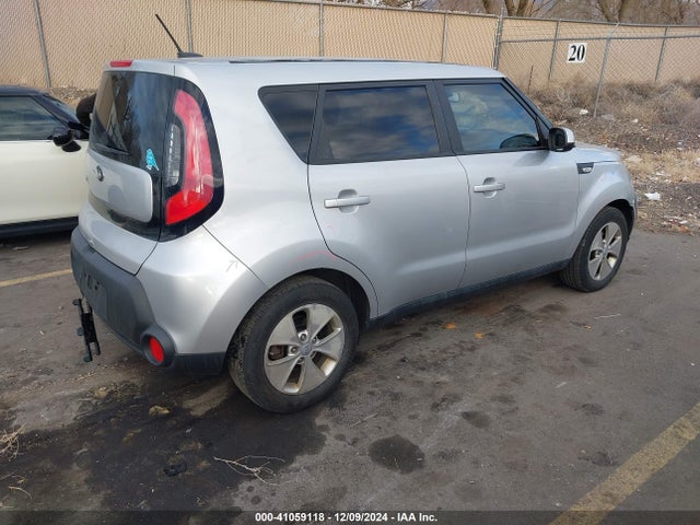 KNDJN2A25E7702413 KIA Soul