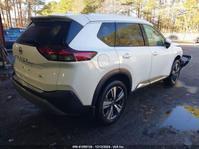 5N1AT3CA8MC754037 Nissan Rogue Sl Fwd