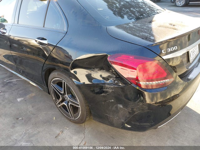 W1KWF8DB0MR611513 Mercedes-Benz C 300 Sedan