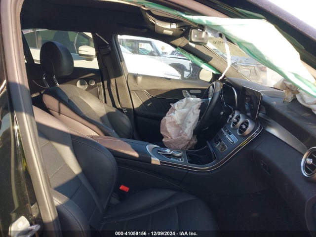 W1KWF8DB0MR611513 Mercedes-Benz C 300 Sedan