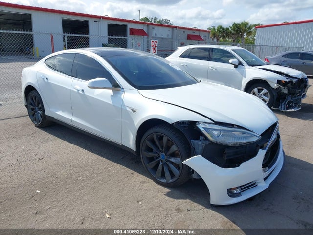 2013 TESLA MODEL S 5YJSA1CP0DFP07126 Photo 0