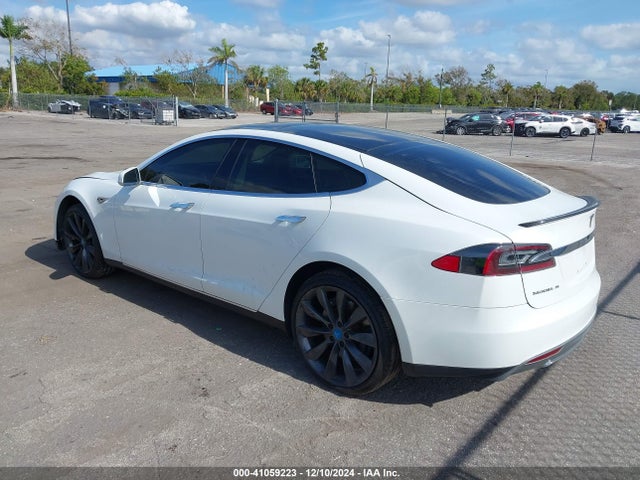 2013 TESLA MODEL S 5YJSA1CP0DFP07126 Photo 2