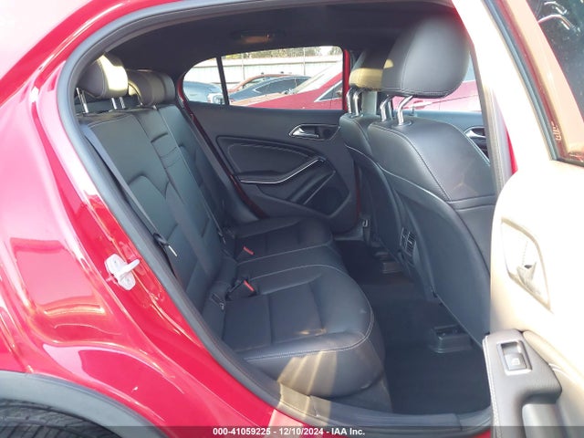 WDCTG4EB4JJ421364 Mercedes-Benz GLA 250