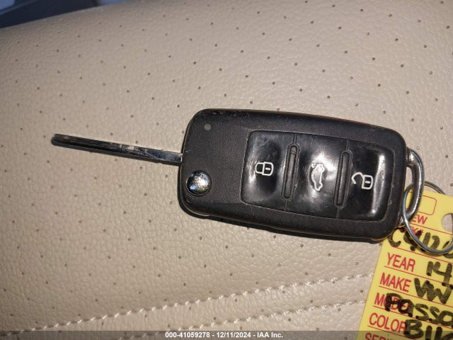 1VWBH7A30EC017869 Volkswagen Passat 2.5l Se