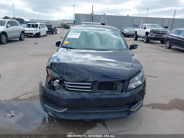 1VWBH7A30EC017869 Volkswagen Passat 2.5l Se