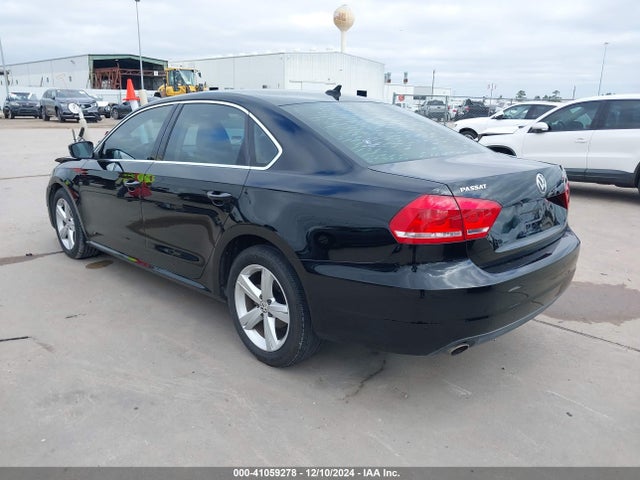 1VWBH7A30EC017869 Volkswagen Passat 2.5l Se