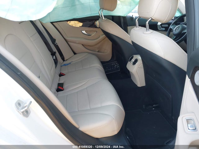 55SWF4KB1FU047304 Mercedes-Benz C 300 4matic/luxury 4matic/sport 4matic