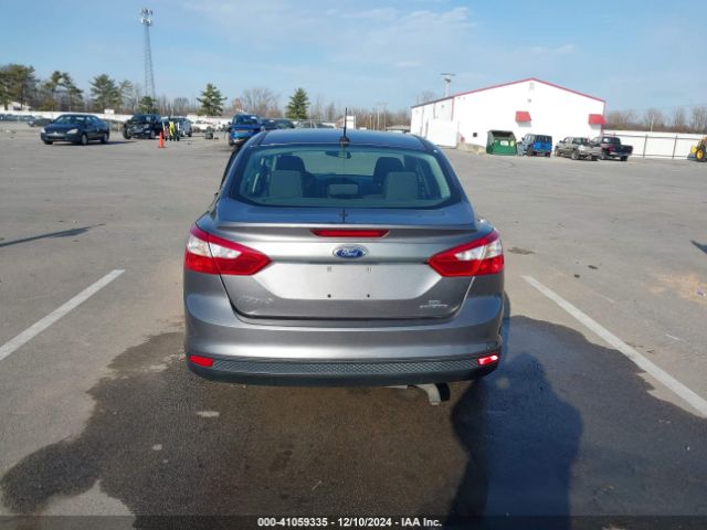 1FADP3F27EL402567 Ford FOCUS SE