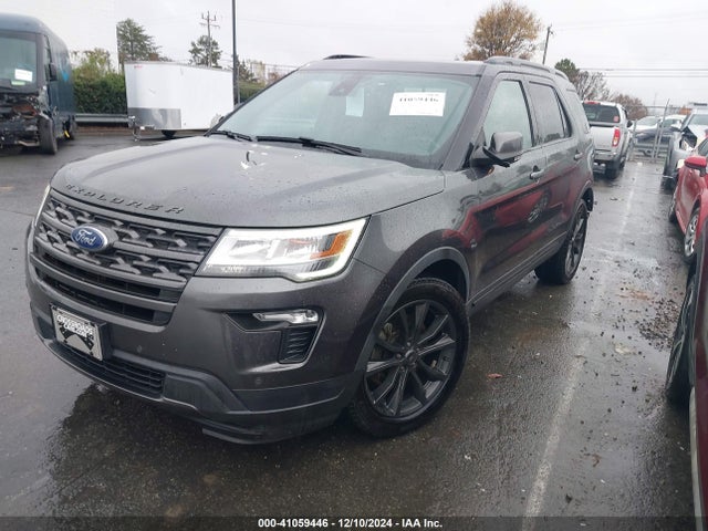 Ford EXPLORER XLT 2018 1FM5K7D84JGB62808 Image 2