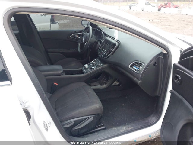 1C3CCCAB6FN562247 Chrysler 200 Limited