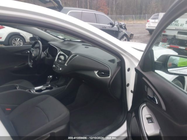 1G1ZG5ST5KF203613 Chevrolet MALIBU RS