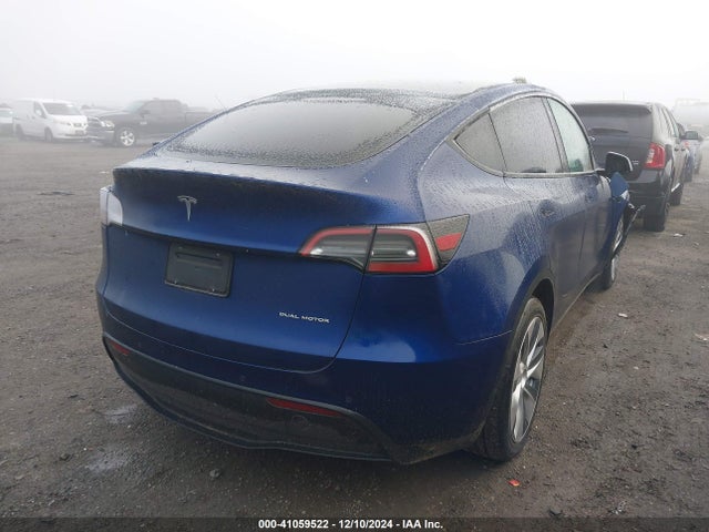 2021 TESLA MODEL Y 5YJYGAEE1MF216147 Photo 3