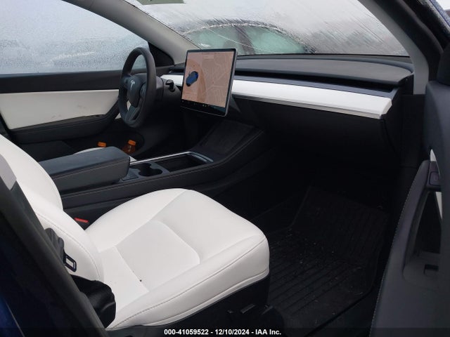 2021 TESLA MODEL Y 5YJYGAEE1MF216147 Photo 4