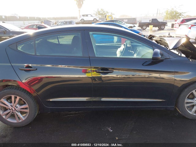 5NPD84LF5JH213984 Hyundai ELANTRA SEL