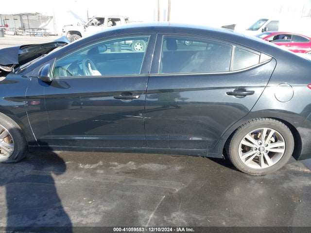 5NPD84LF5JH213984 Hyundai ELANTRA SEL