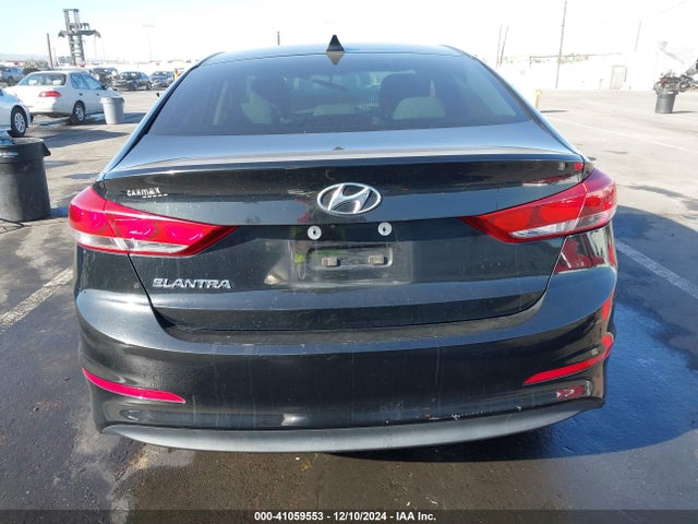 5NPD84LF5JH213984 Hyundai ELANTRA SEL