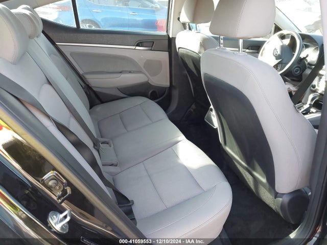 5NPD84LF5JH213984 Hyundai ELANTRA SEL
