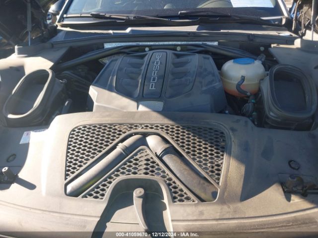 2017 PORSCHE MACAN WP1AB2A57HLB11786 Photo 9