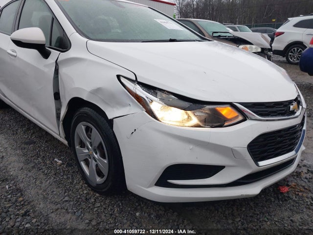 1G1BC5SM5J7226145 Chevrolet Cruze Ls Auto