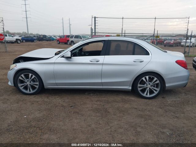 55SWF4JB3FU071590 Mercedes-Benz C 300 Luxury/sport