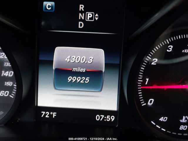 55SWF4JB3FU071590 Mercedes-Benz C 300 Luxury/sport