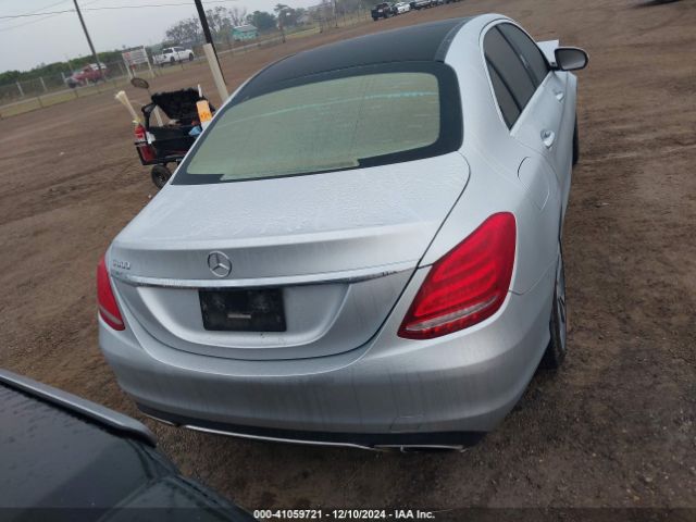 55SWF4JB3FU071590 Mercedes-Benz C 300 Luxury/sport