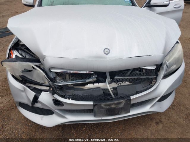 55SWF4JB3FU071590 Mercedes-Benz C 300 Luxury/sport