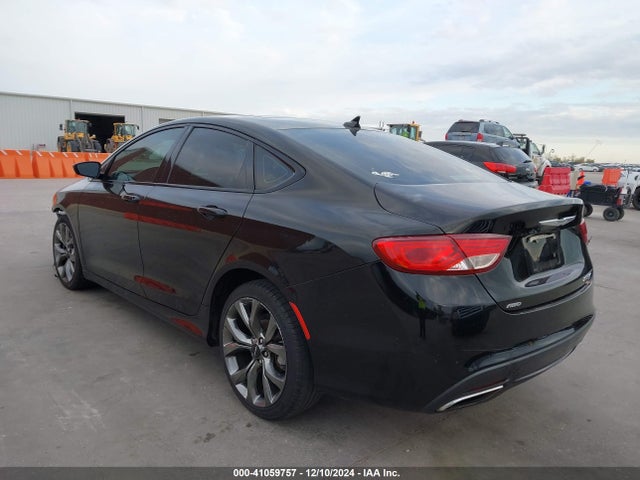 1C3CCCDG2FN540625 Chrysler 200 S