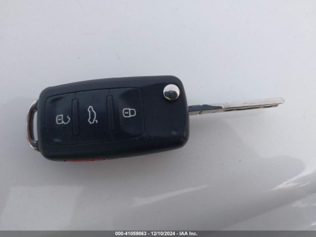 3VW1K7AJ0EM389688 Volkswagen Jetta 2.0l S