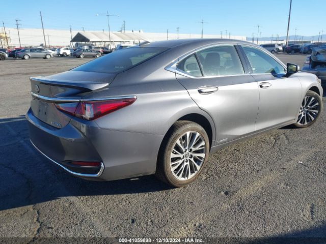 58AD21B10LU010844 Lexus ES 300H
