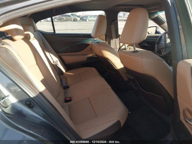 58AD21B10LU010844 Lexus ES 300H