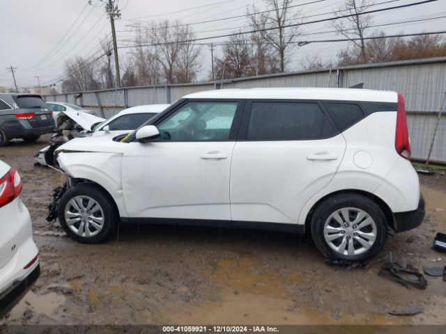 KNDJ23AU0N7172853 KIA SOUL LX