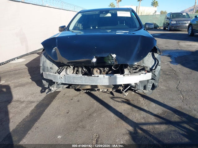 WDDHF8JB8EA885815 Mercedes-Benz E 350 4matic