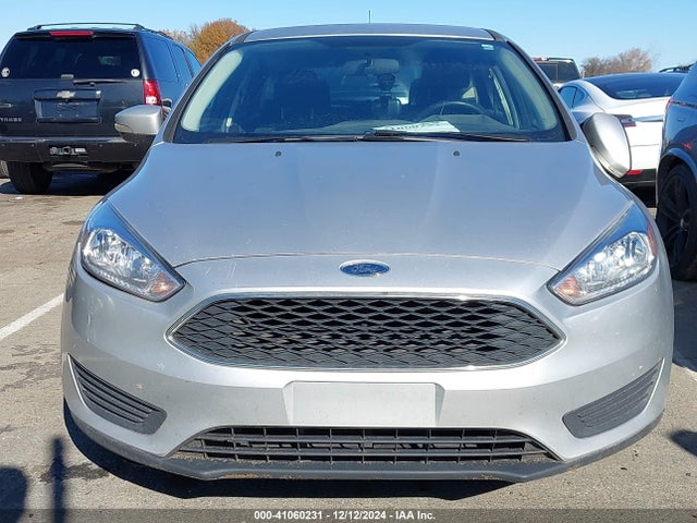 Ford FOCUS SE 2018 1FADP3K29JL210454 Image 12