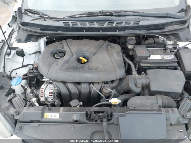 5NPDH4AE2FH564711 Hyundai ELANTRA SE
