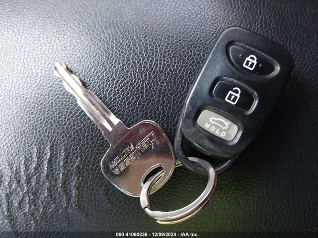 5NPDH4AE2FH564711 Hyundai ELANTRA SE