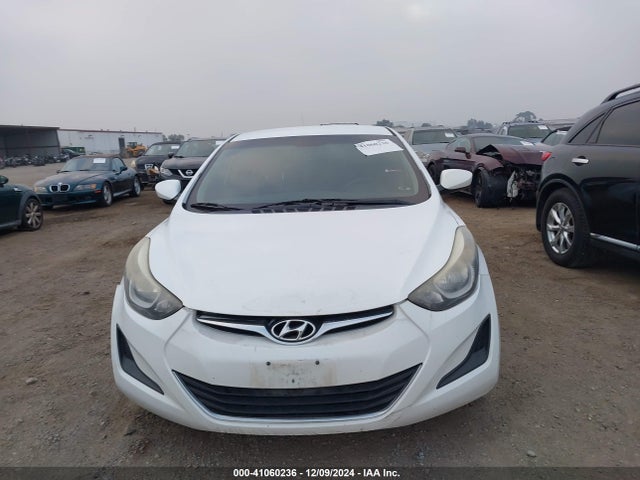 5NPDH4AE2FH564711 Hyundai ELANTRA SE