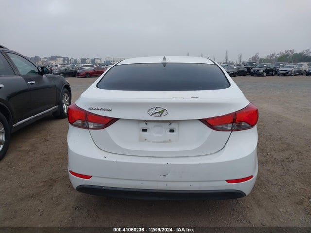 5NPDH4AE2FH564711 Hyundai ELANTRA SE