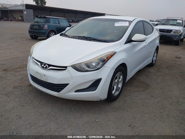 5NPDH4AE2FH564711 Hyundai ELANTRA SE