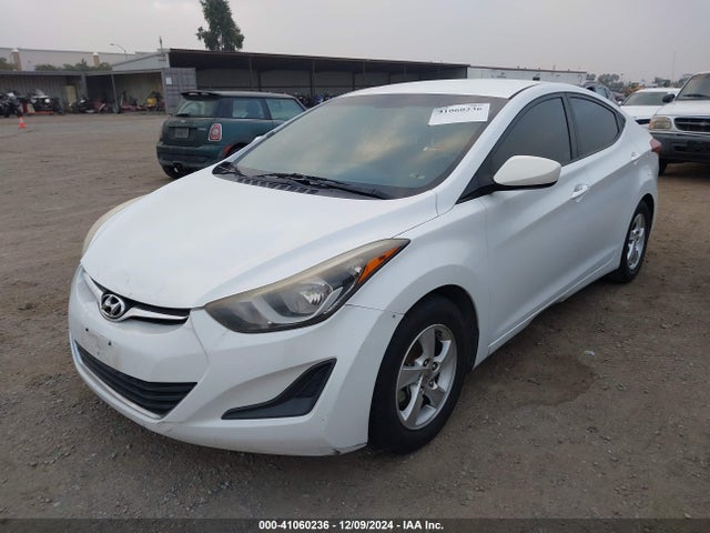 5NPDH4AE2FH564711 Hyundai ELANTRA SE