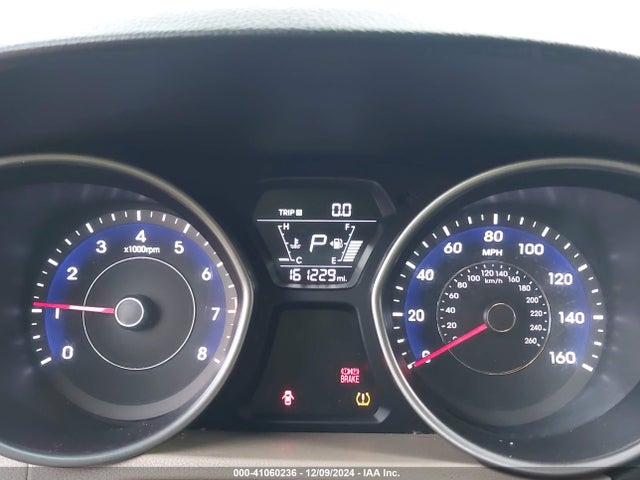 5NPDH4AE2FH564711 Hyundai ELANTRA SE