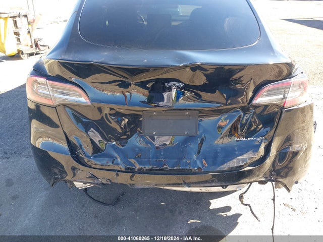 2020 TESLA MODEL Y 5YJYGDEE4LF052263 Photo 5