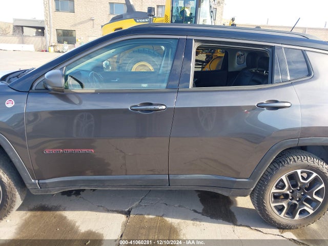 3C4NJDDB6KT790349 Jeep Compass Trailhawk 4x4