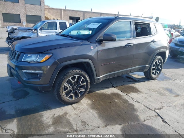 3C4NJDDB6KT790349 Jeep Compass Trailhawk 4x4